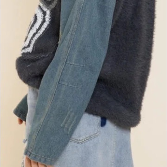 NWT🏷️// Boyfriend Sweater 🩵🩵 - Picture 4 of 5